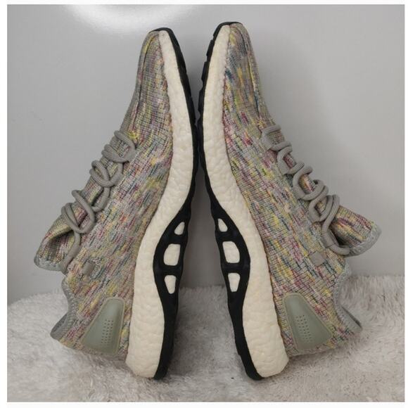 New Green Adidas Boost - Picture 5 of 7